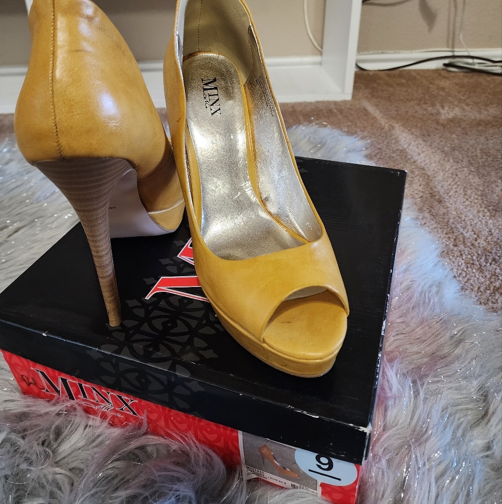 Sun-kissed yellow peep toe heels